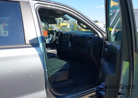 2021 Chevrolet Silverado 1500 4Wd Short Bed Wt z USA, uszkodzony, nr VIN 1GCUYAEF7MZ222128